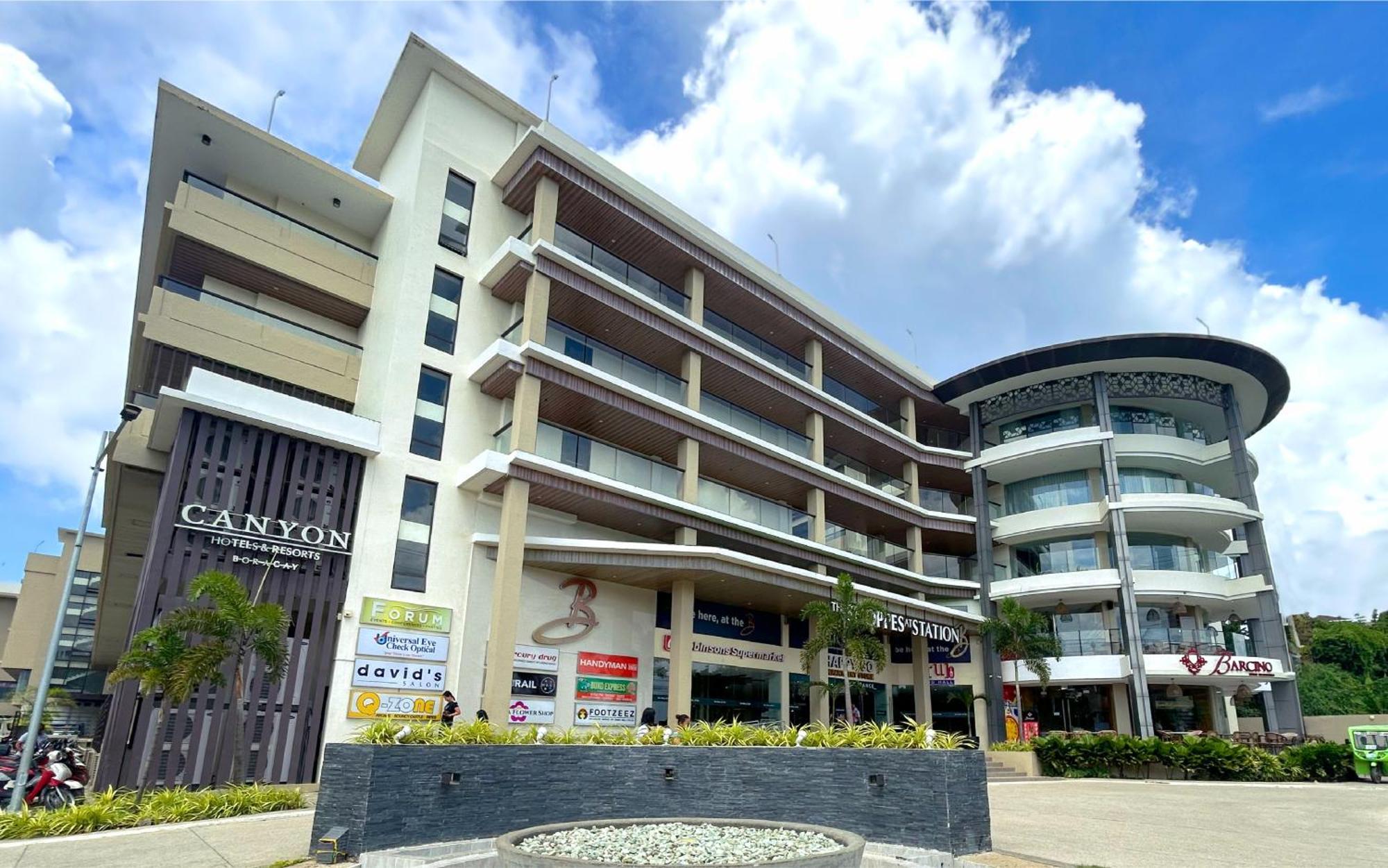 Canyon Hotels & Resorts Boracay Balabag  Exterior photo